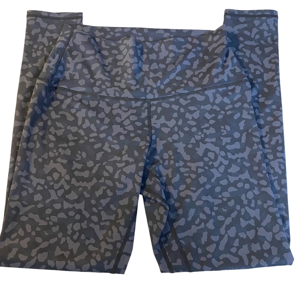 Lululemon Black & Gray Camo Leggings See Description for Sizing